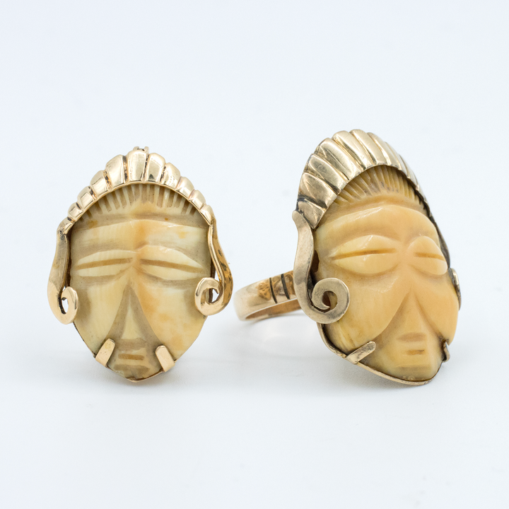 Anillo y dije con marfil