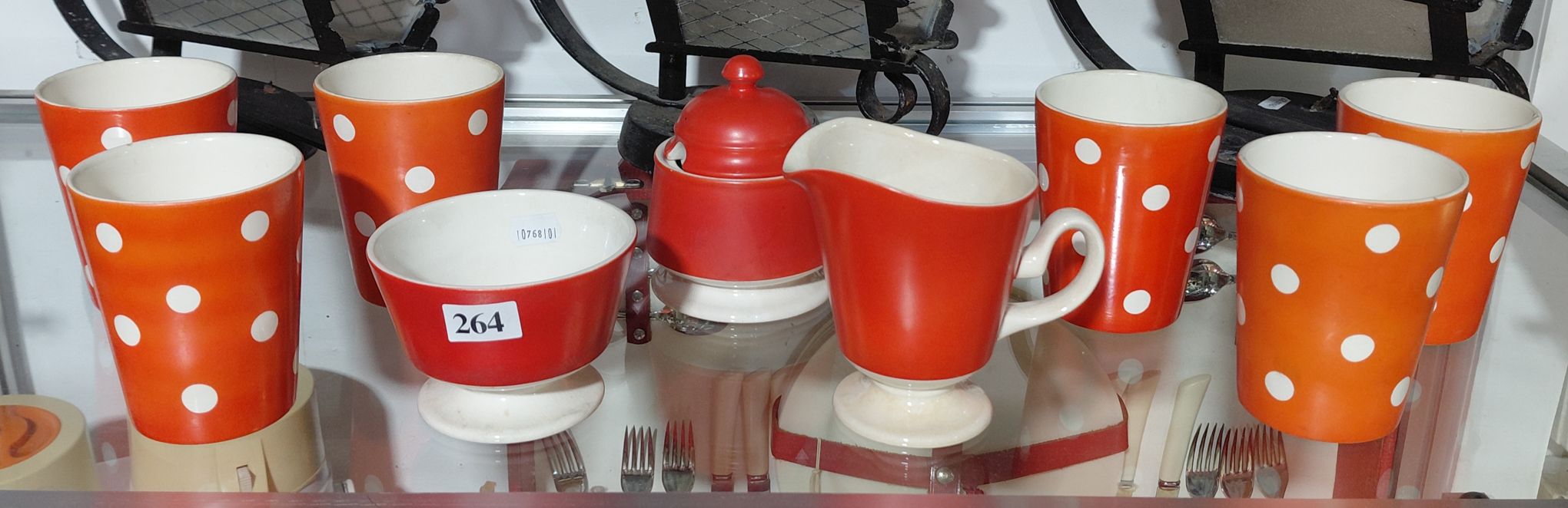 264 · RETRO CERAMICS