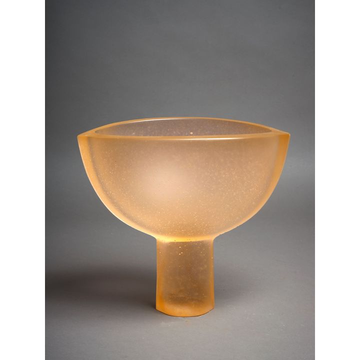 Ann Robinson 'Pod Vase'