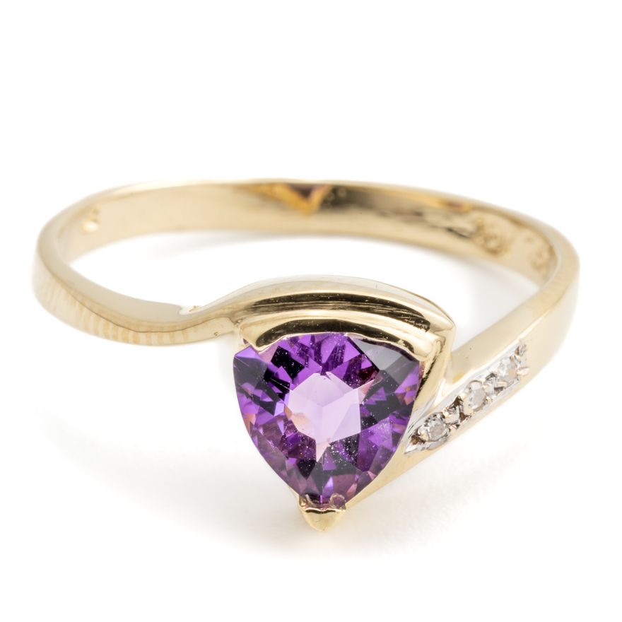 Amethyst & Diamond 18ct Gold Ring