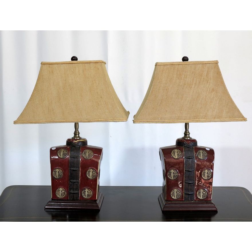 PAIR OF ORIENTAL CERAMIC TABLE LAMPS