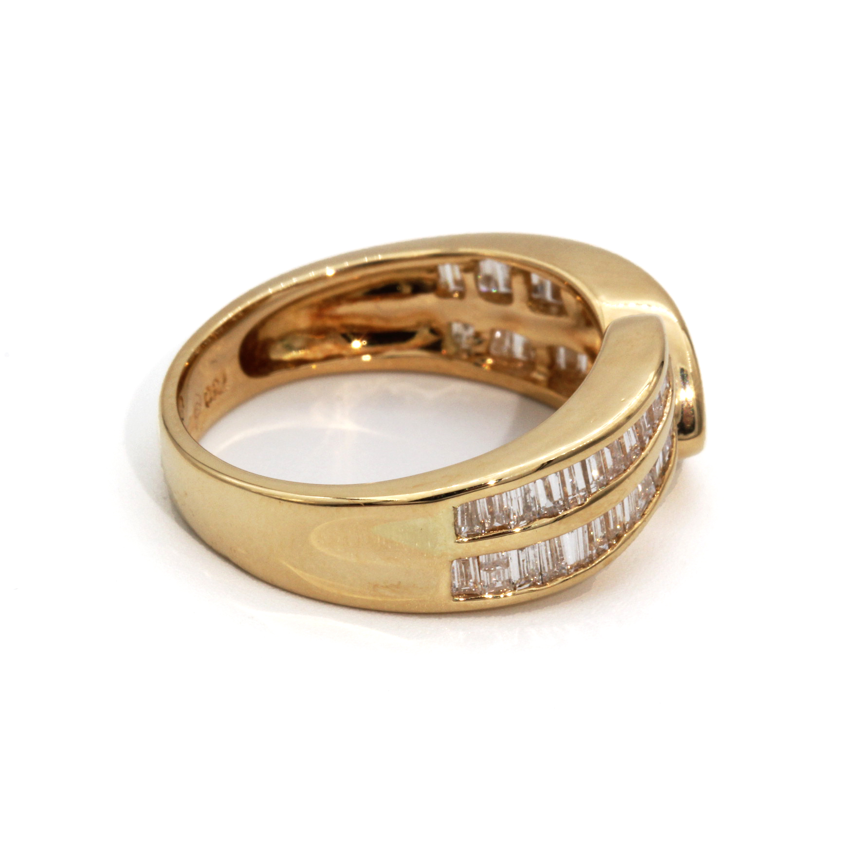 18ct Gold & Diamond Ring 5.45g