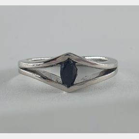 PLATINUM RING WITH 0.160CT SAPPHIRES 6.7G - 51929/3595