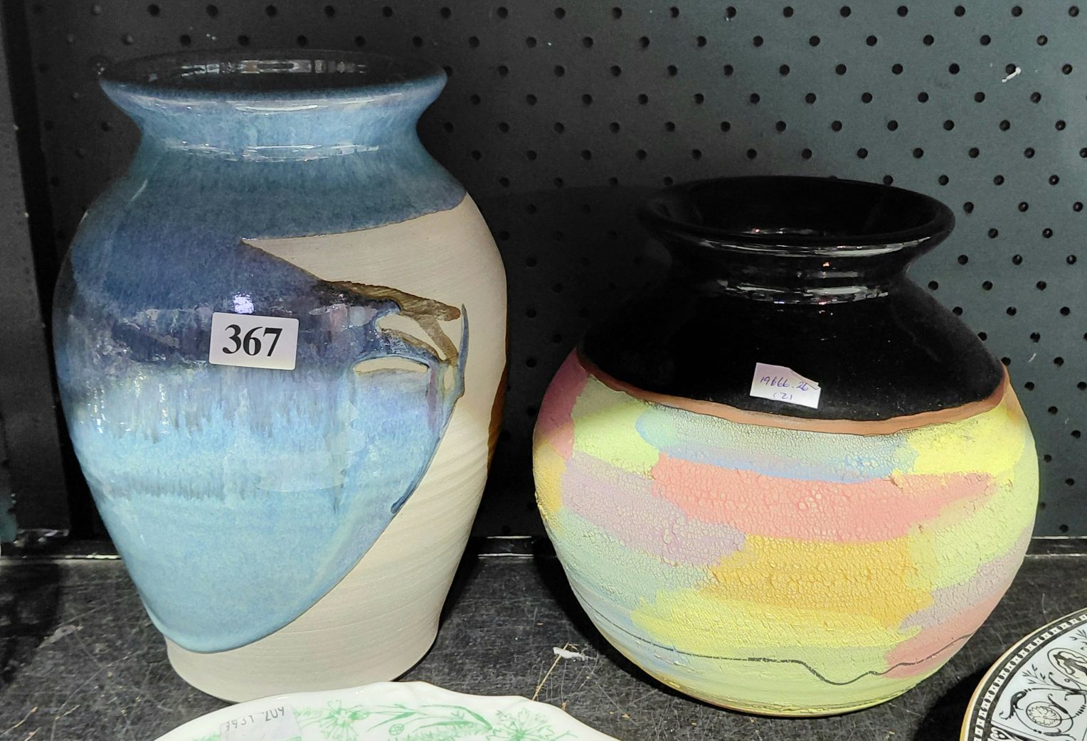 367 · COOBER PEDY POTTERY
