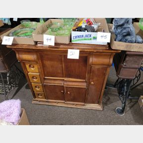 NEW INFO AND PICS - Antique Singer Sewing Machine and Cabinet