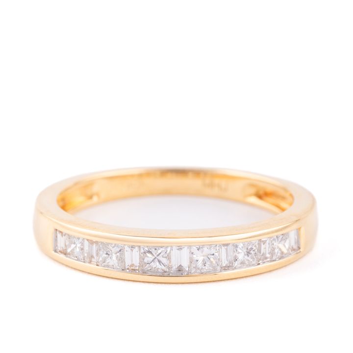 Diamond Band 18ct Gold