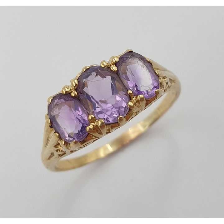 9ct Y/G Amethyst Ring