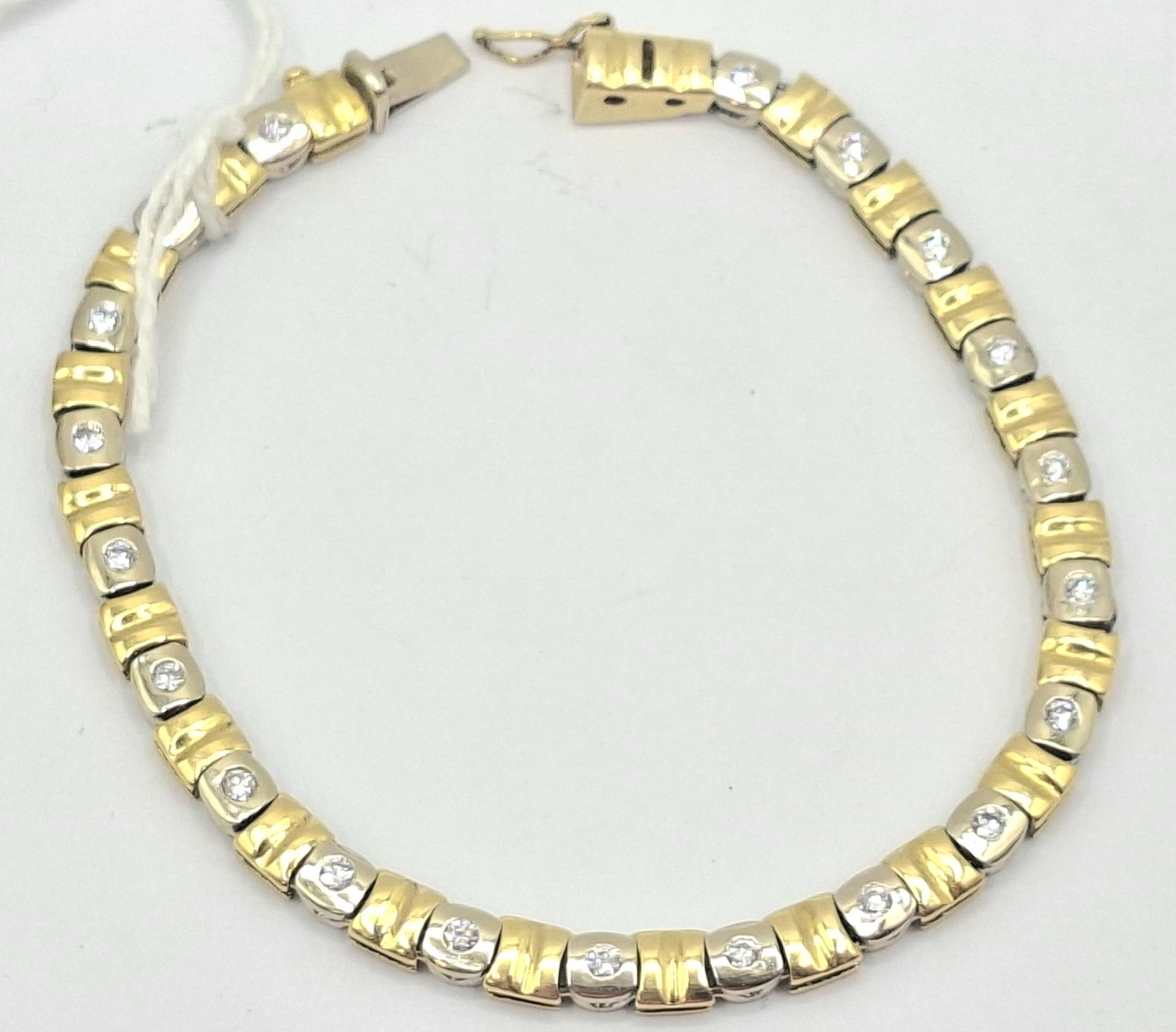315 · 18CT GOLD DIAMOND BRACELET