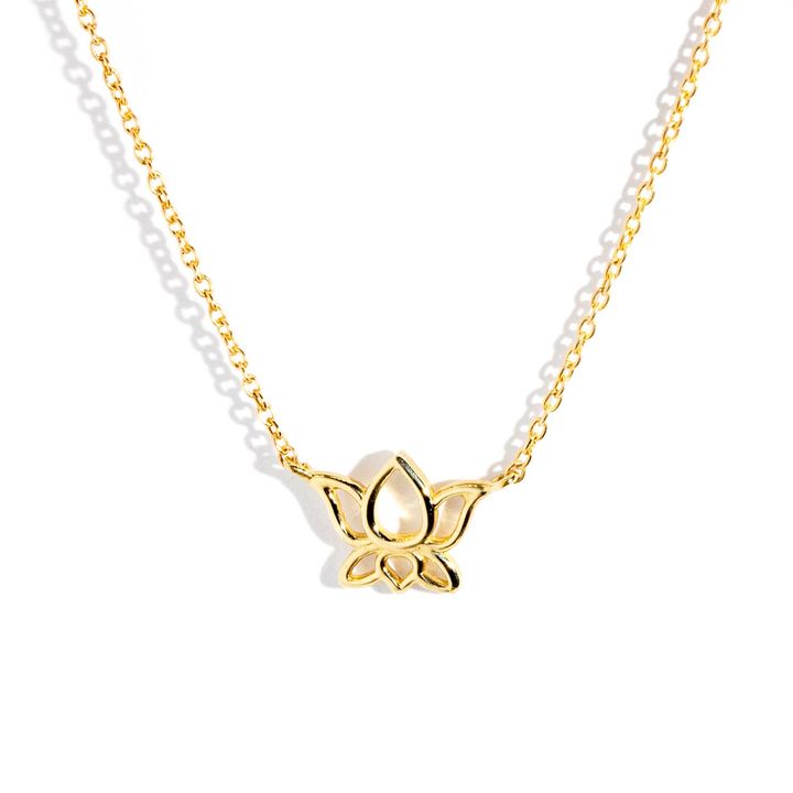 9 Carat Gold Flower Necklace,
