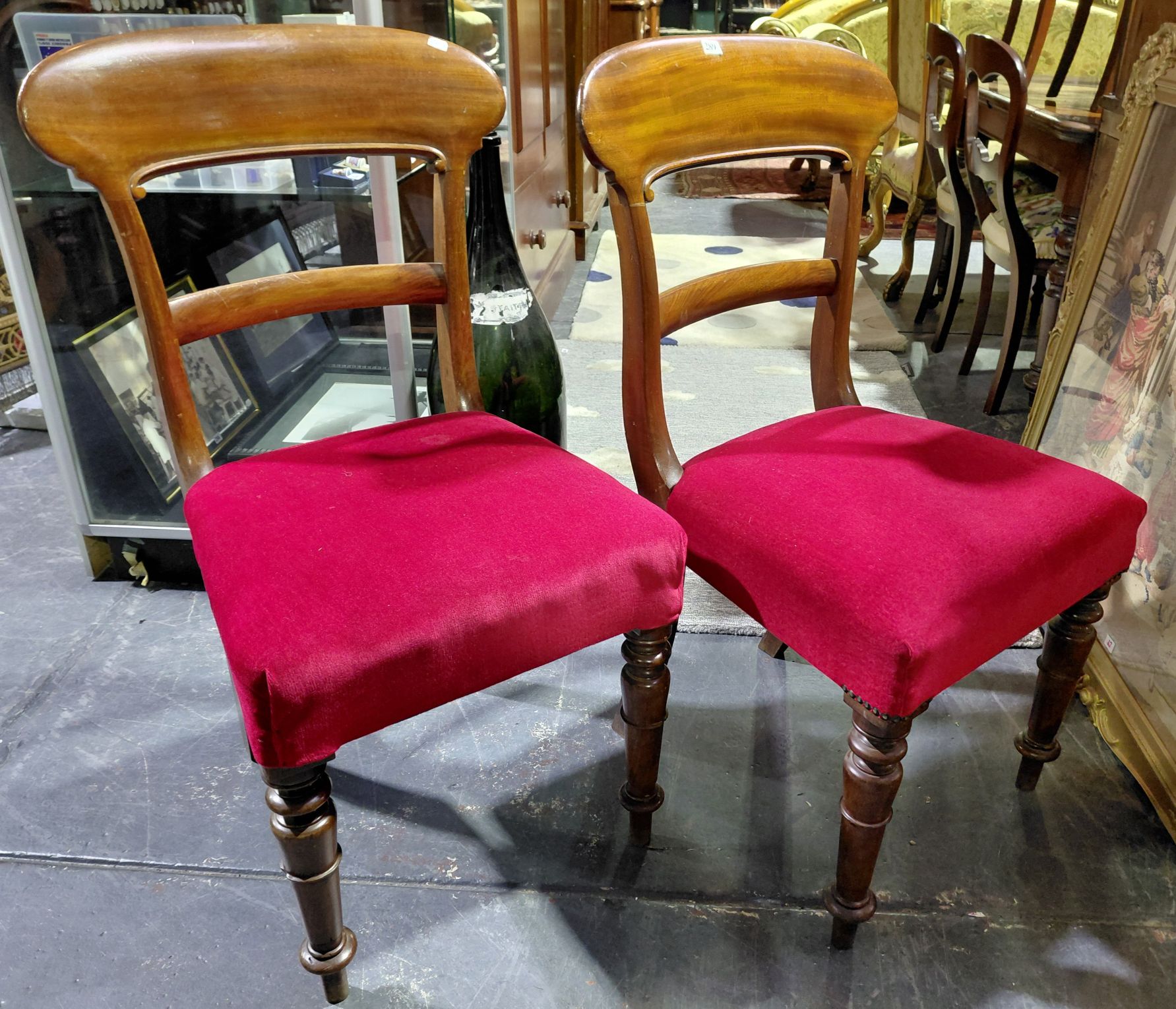 289 · PAIR OF VICTORIAN CHAIRS