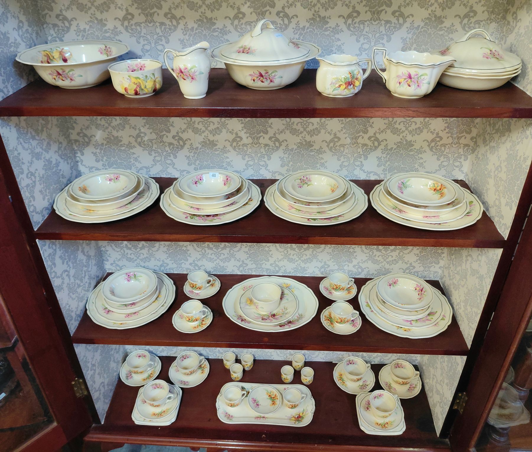 41 · ROYAL DOULTON 'ORCHID' DINNER SERVICE