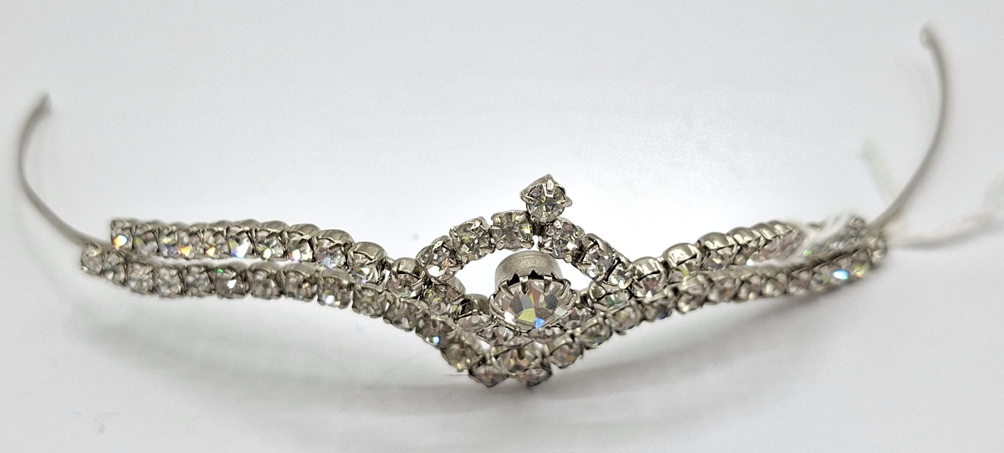 1174 · VINTAGE DIAMONTE TIARA