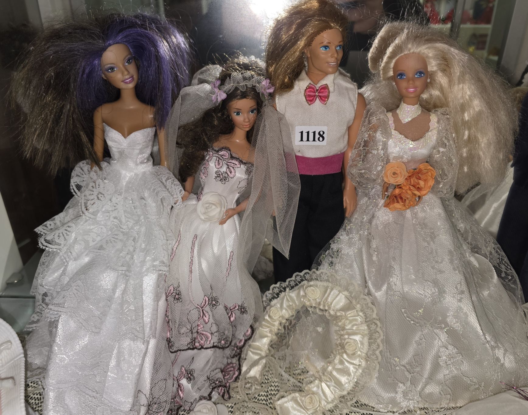 1118 · BARBIE DOLLS