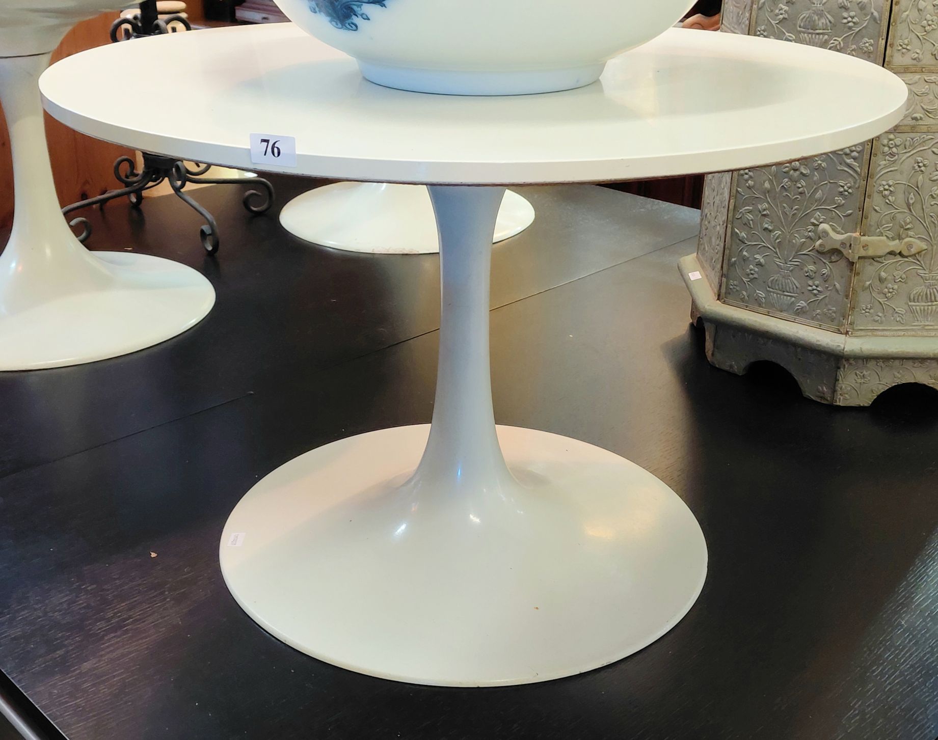 76 · VINTAGE TULIP DESIGN COFFEE TABLE