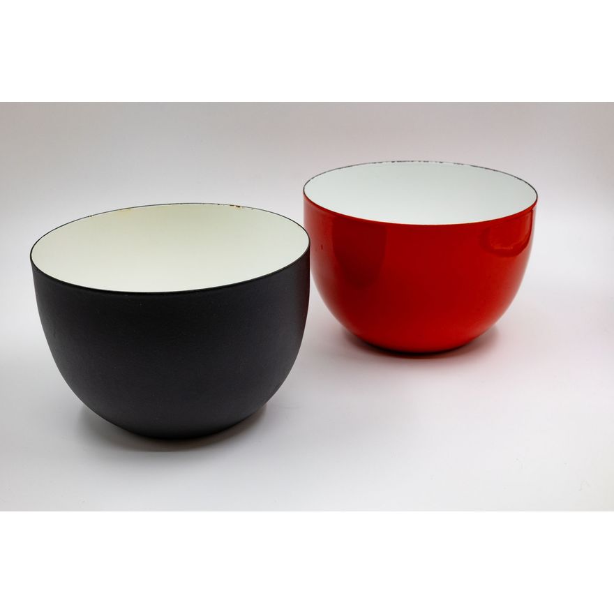 Kaj Franck for Finel / Arabia - Two large enamel bowls