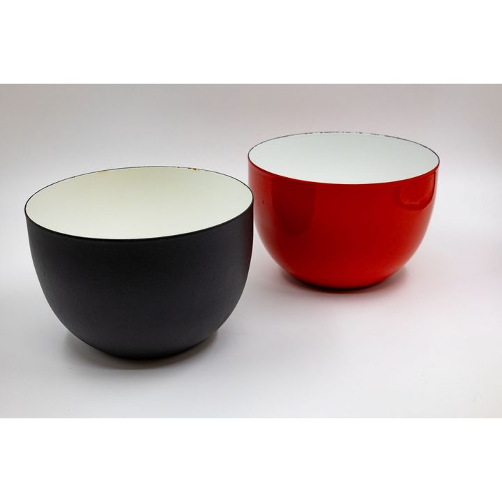 Kaj Franck for Finel / Arabia - Two large enamel bowls