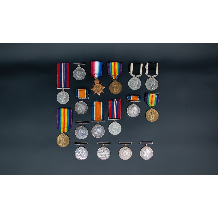 COLLECTION OF 17 W.W.1 & 2 MEDALS