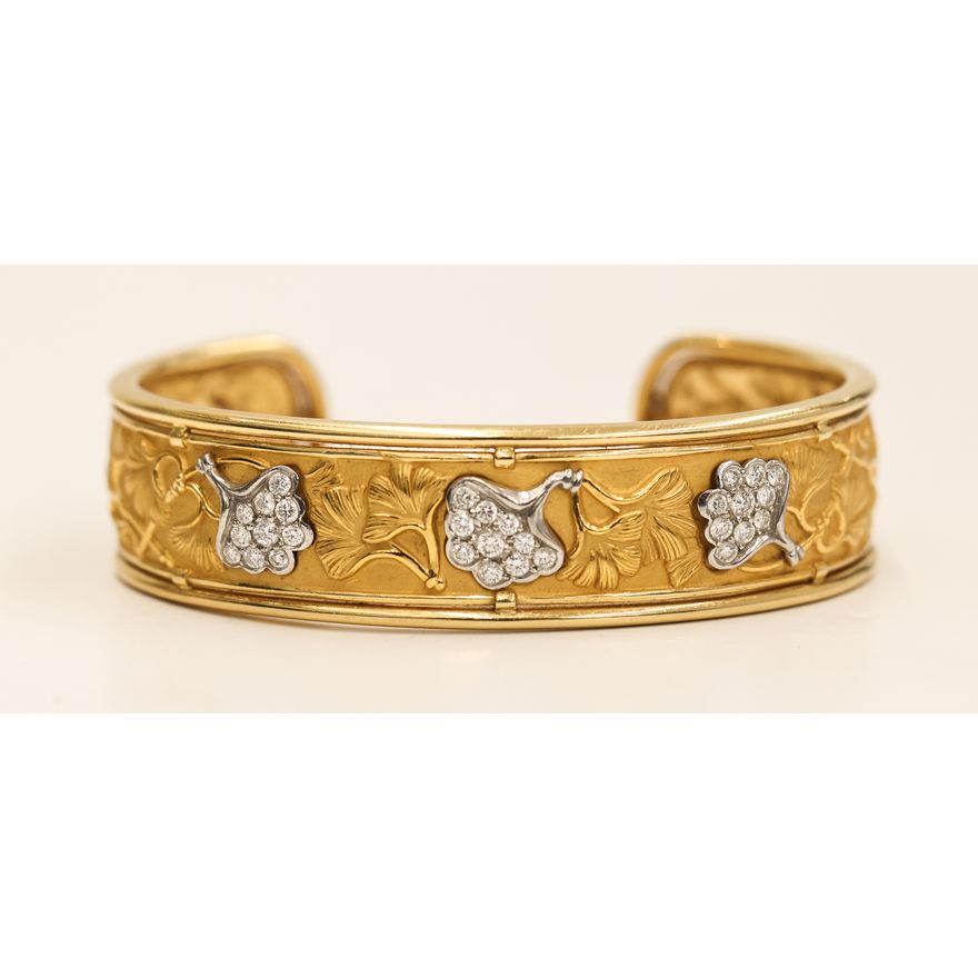 Carrera y Carrera 18k Diamond Gingko Leaf Bracelet