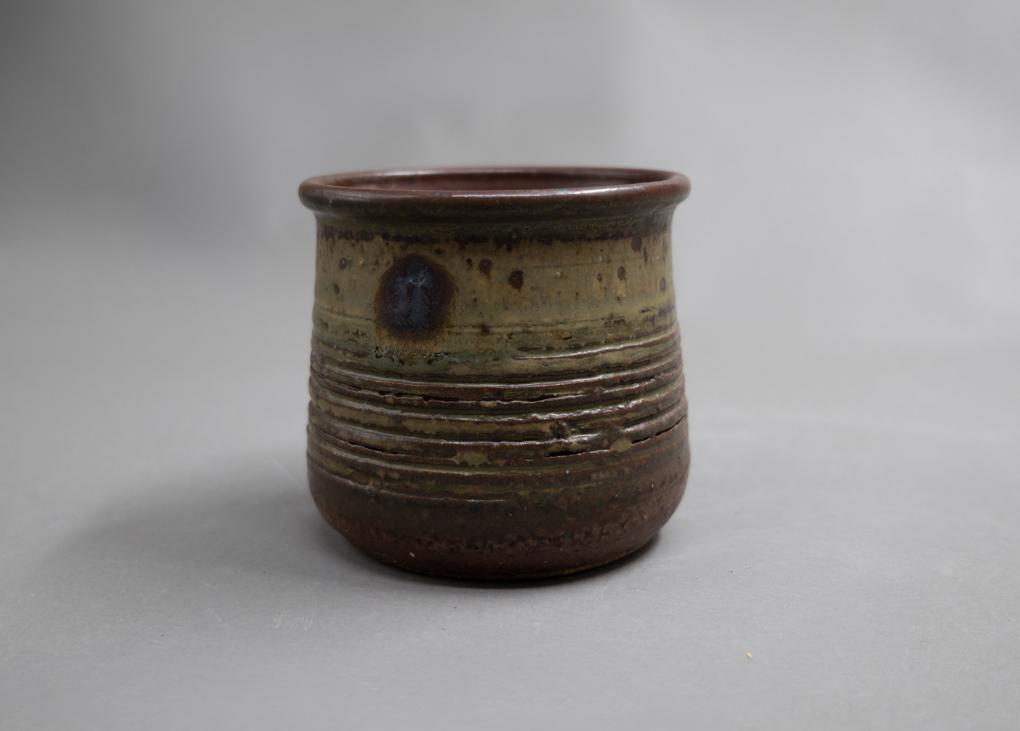 Len Castle - Small pot — NZ auction result
