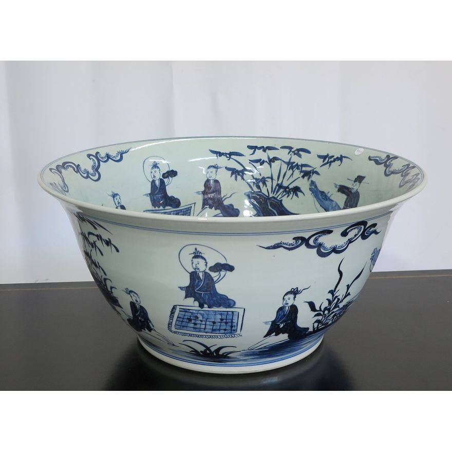MASSIVE ORIENTAL PORCELAIN BOWL