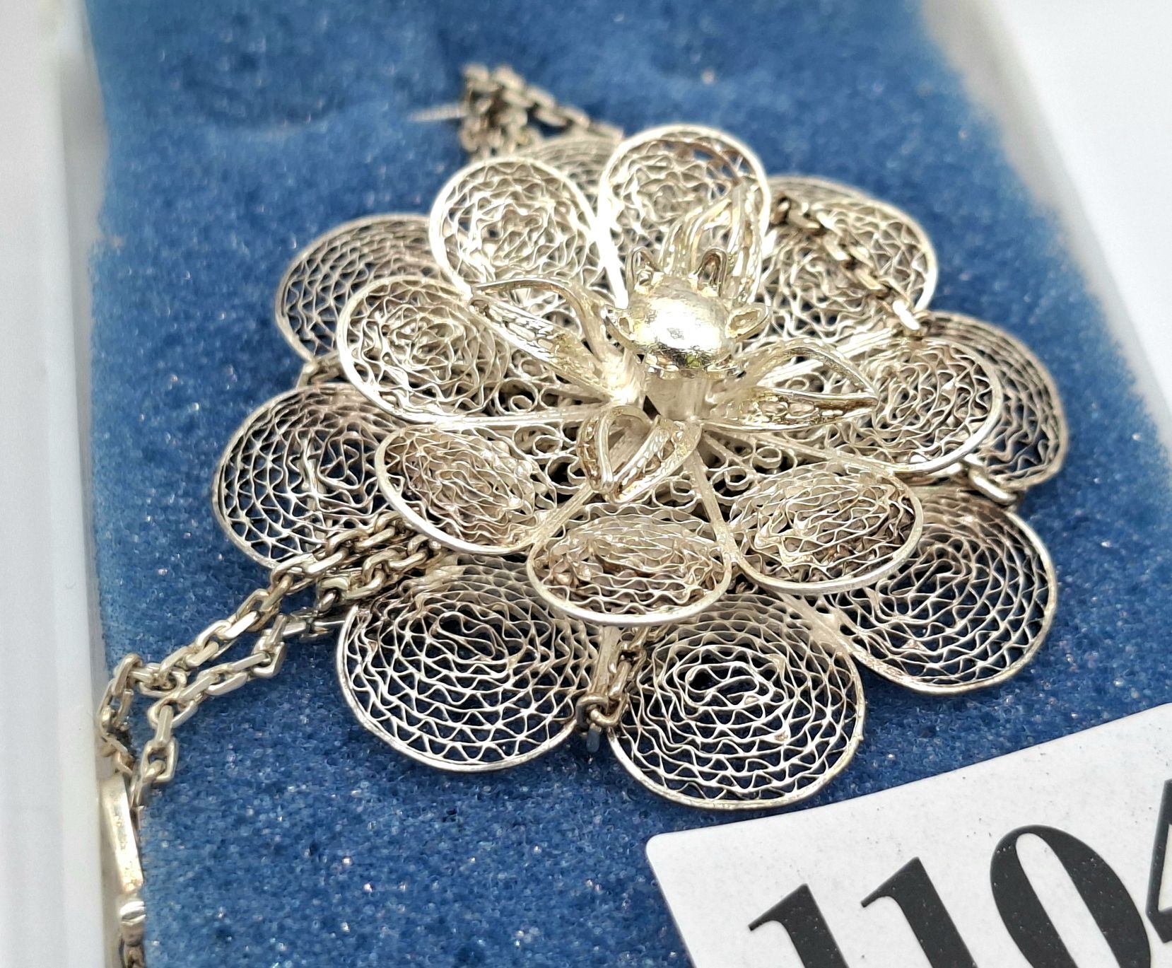 1104 · STERLING SILVER NECKLACE