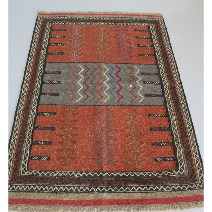 SUMAK RUG | Westgate Walding Auctioneers