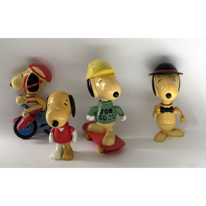 SET OF 4 VINTAGE PEANUTS FIGURES
