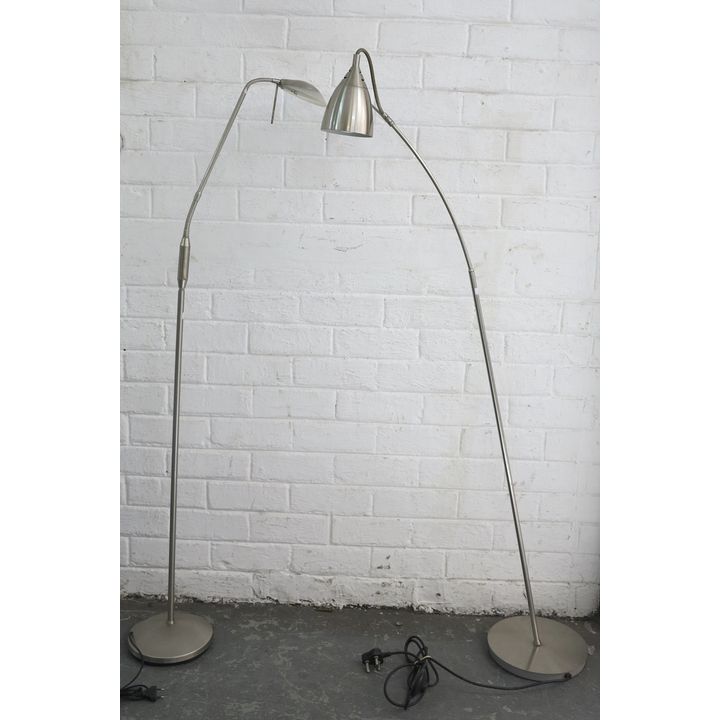 2 STANDARD READING LIGHTS