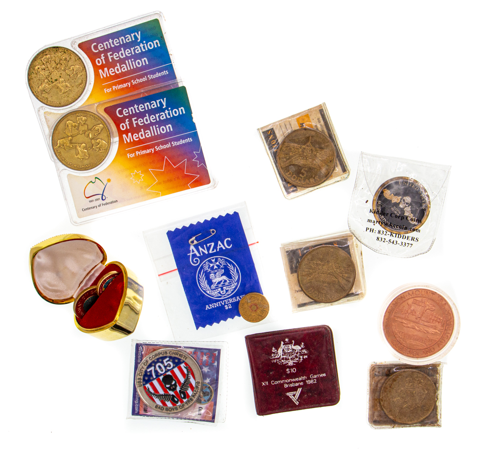 Elizabeth II, Accumulation, 1900's - 2000's,