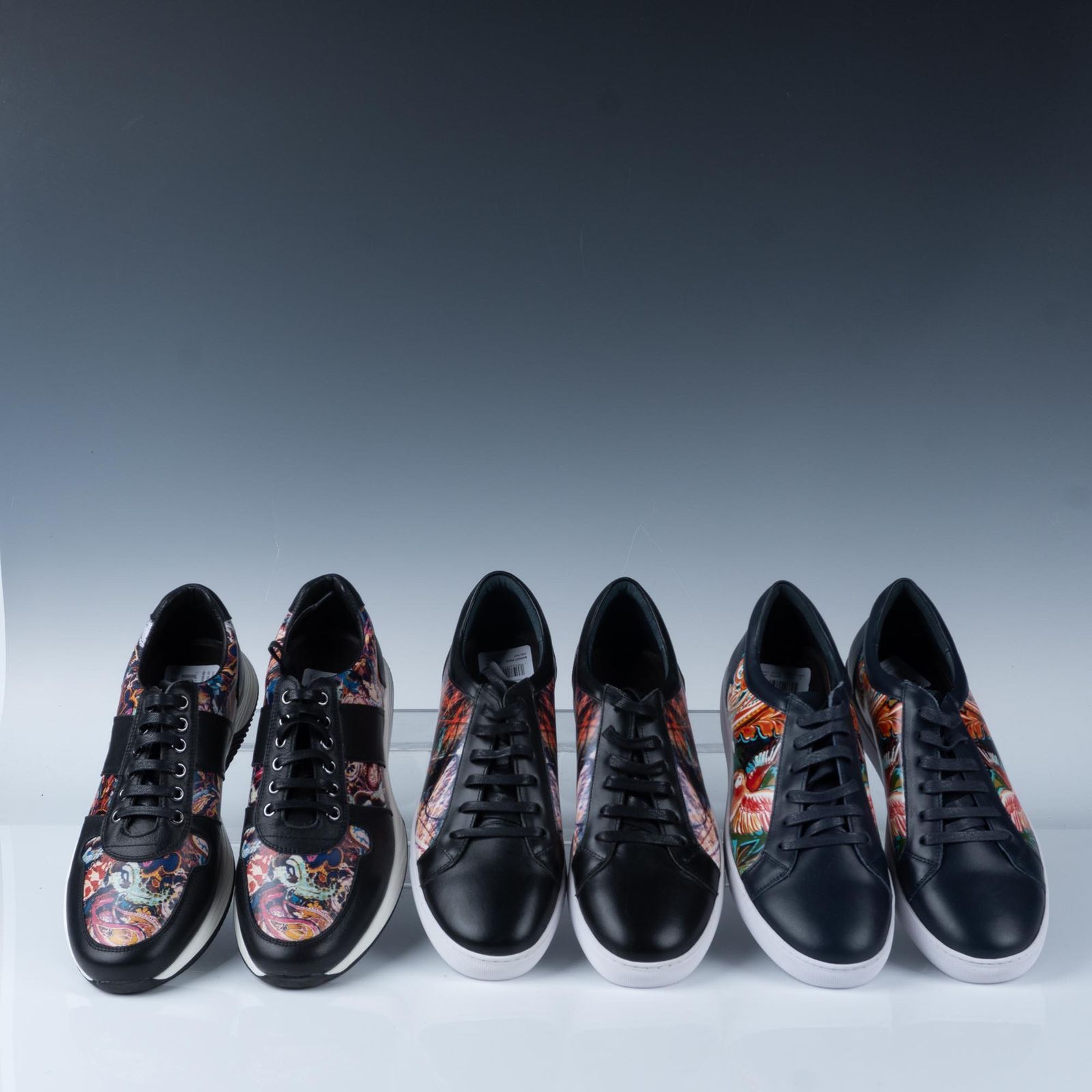 3 Pairs of Robert Graham Men display picture 3