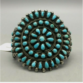 Beautiful! A Turquoise Cluster Bracelet From The Jewel Box Pawn Vault Collection