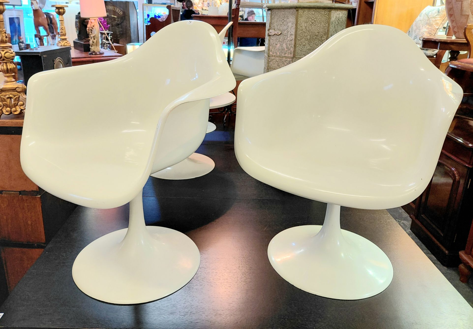 75 · SET OF 4 VINTAGE FIBREGLASS TULIP CHAIRS