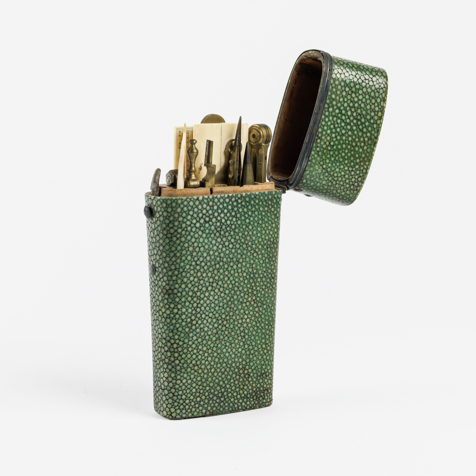 A shagreen case of drawing instruments – kavel bij Bernaerts, Antwerp