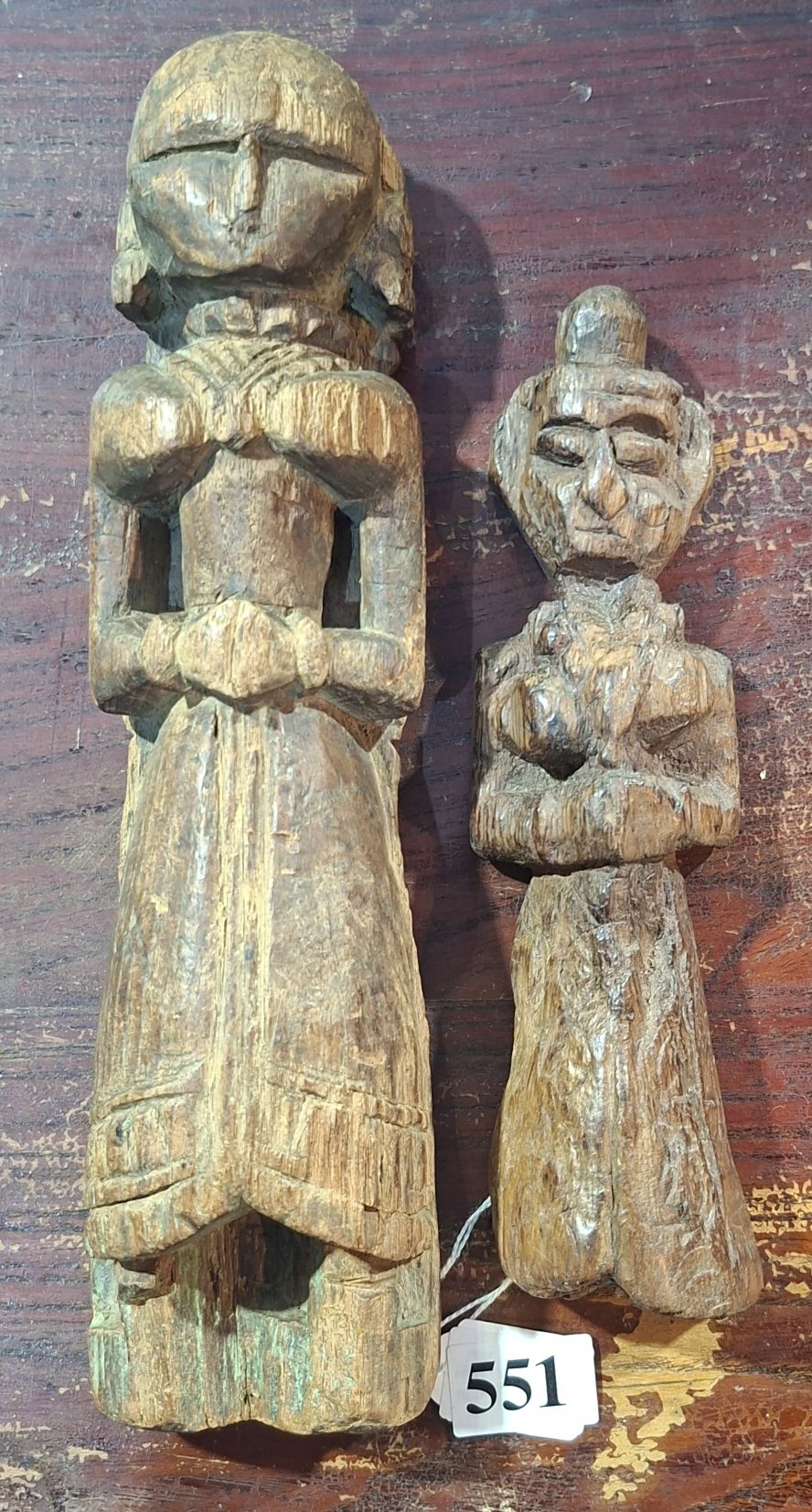 551 · ANTIQUE INDIAN DOLLS
