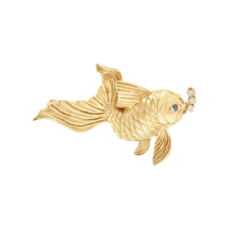 YELLOW GOLD AND DIAMOND FISH BROOCH