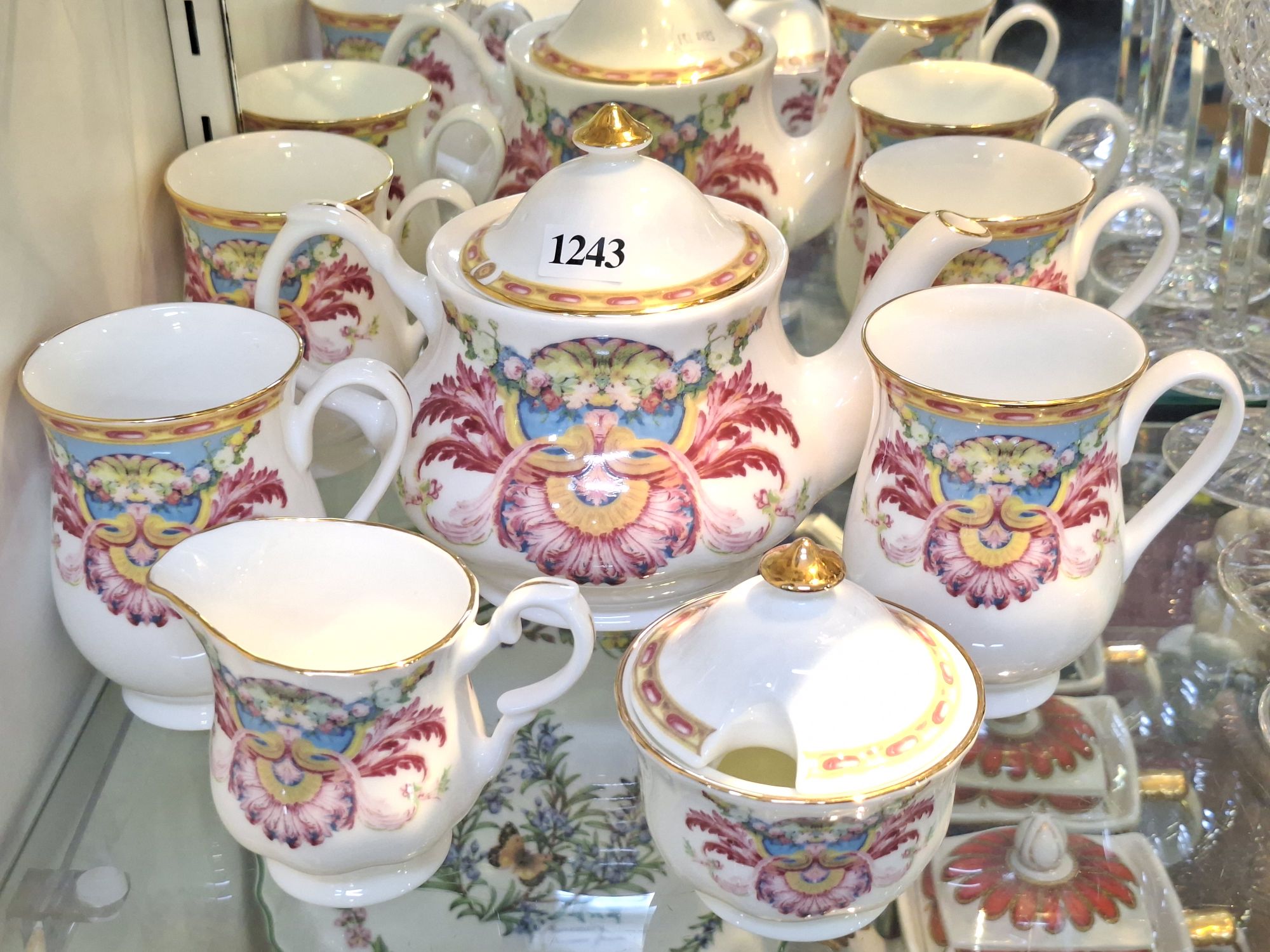 Blenhiem Palace Bone China