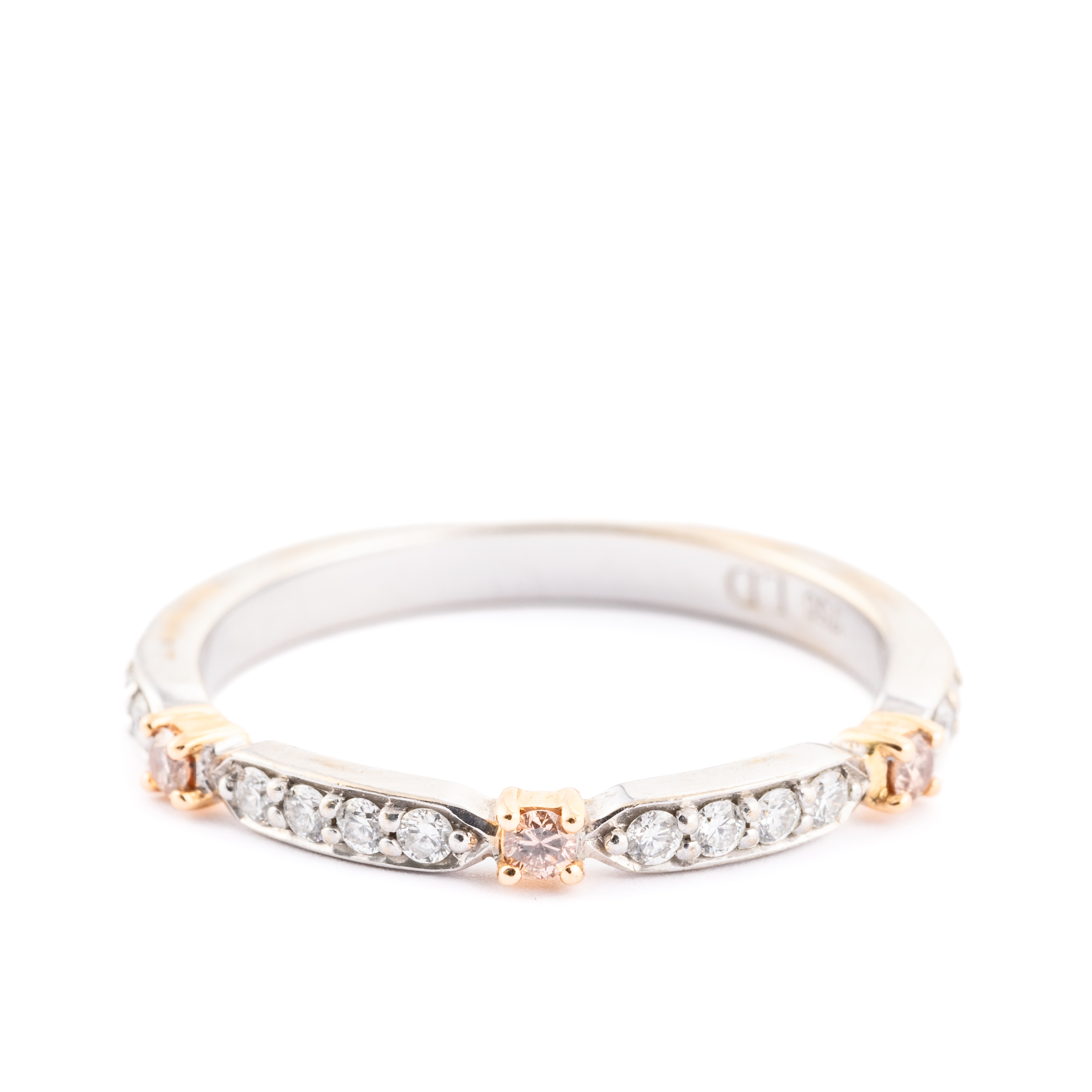 258 · Pink & White Diamond Band 18ct