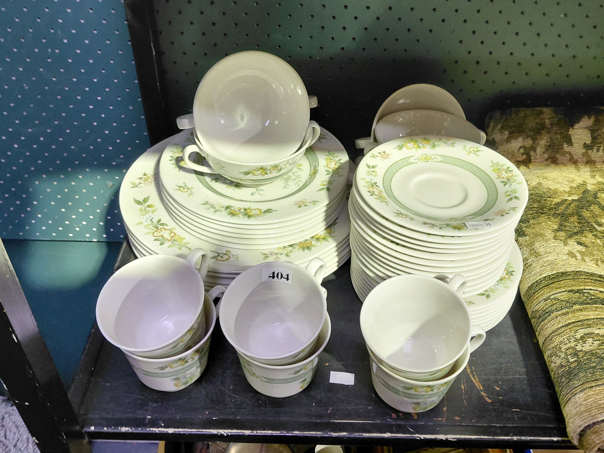 ROYAL DOULTON DINNER SET