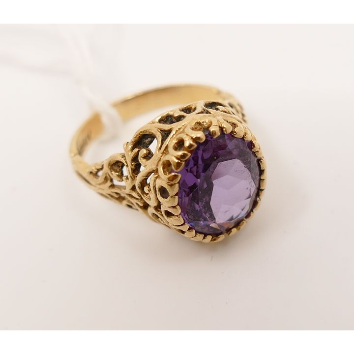 Ladies 14K Amethyst Pierced Setting Ring- Size 6- 4.6g