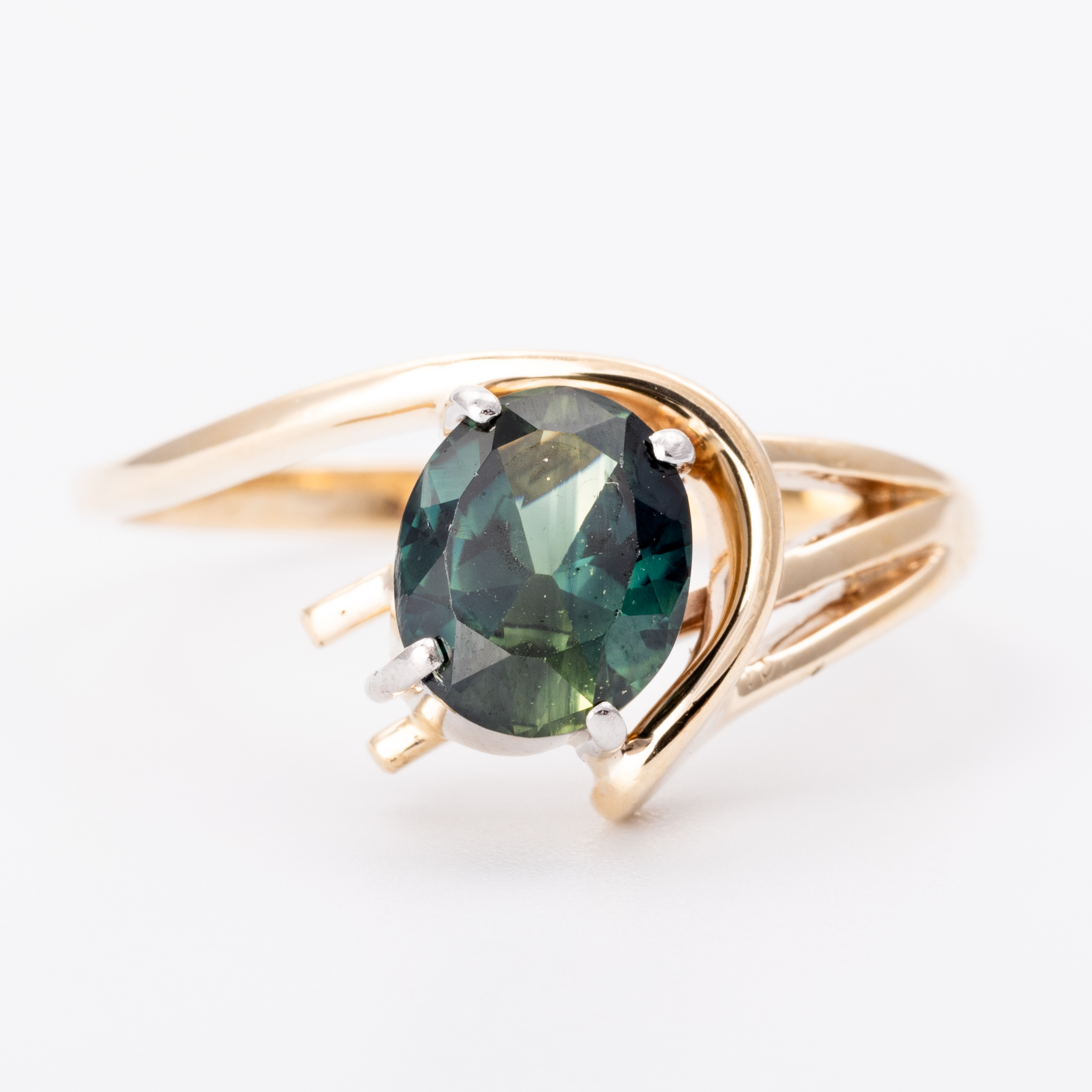 155 · Green Sapphire Ring 9ct Gold