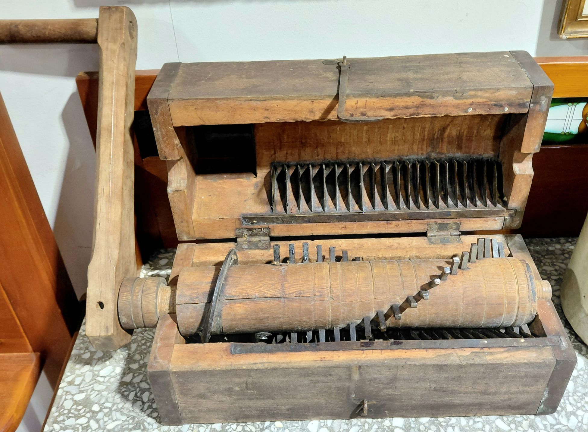 INDUSTRIAL TOBACCO LEAF PROCESSOR