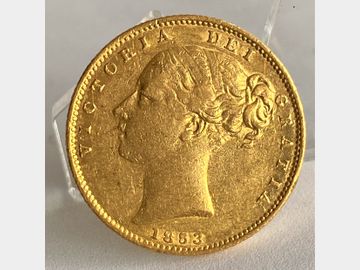 1853 VICTORIA YOUNG HEAD 'W.W. RAISED' SHIELD GOLD SOVEREIGN