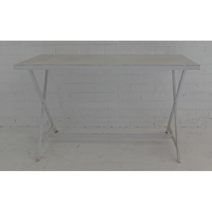 STEEL TABLE