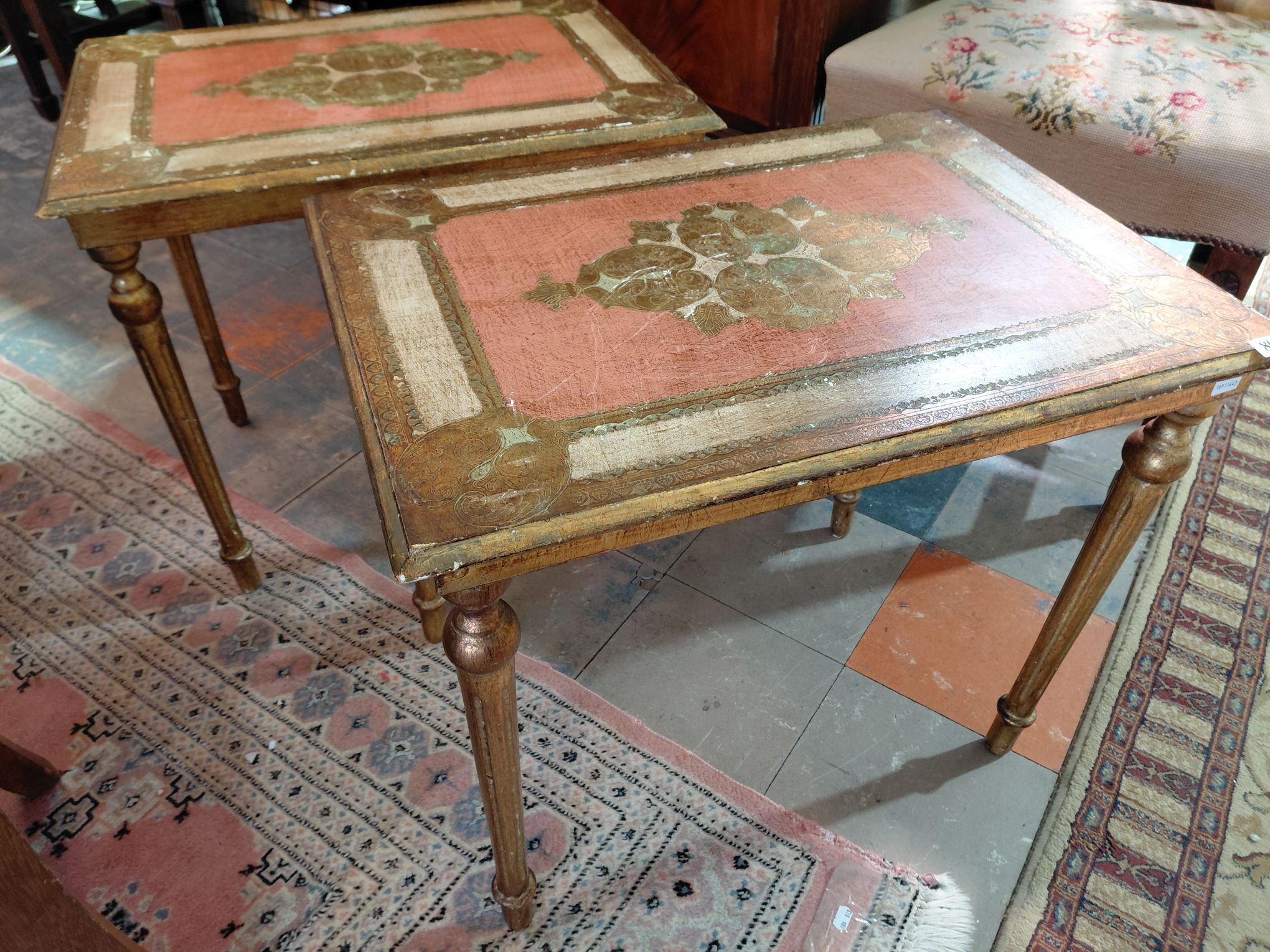 80 · VENETIAN SIDE TABLE