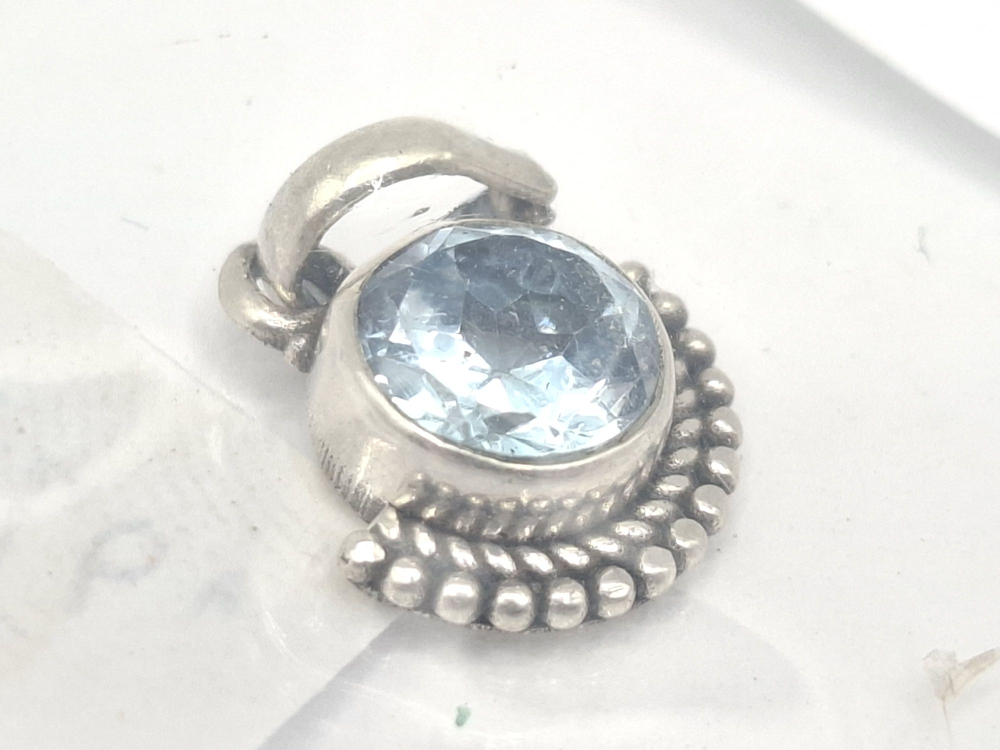 102 · STERLING SILVER PENDANT