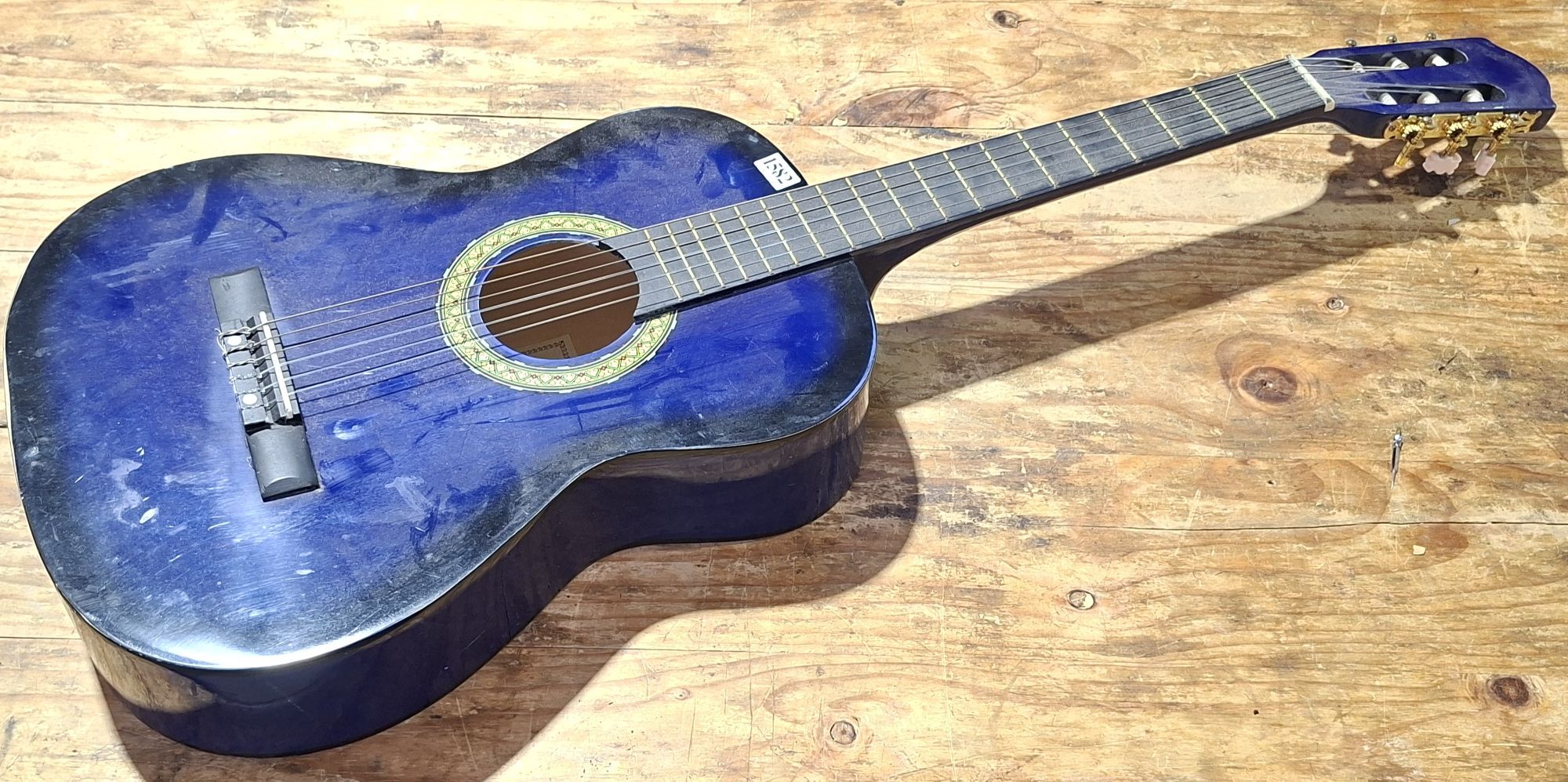 AXIOM ACOUSTIC GUITAR
