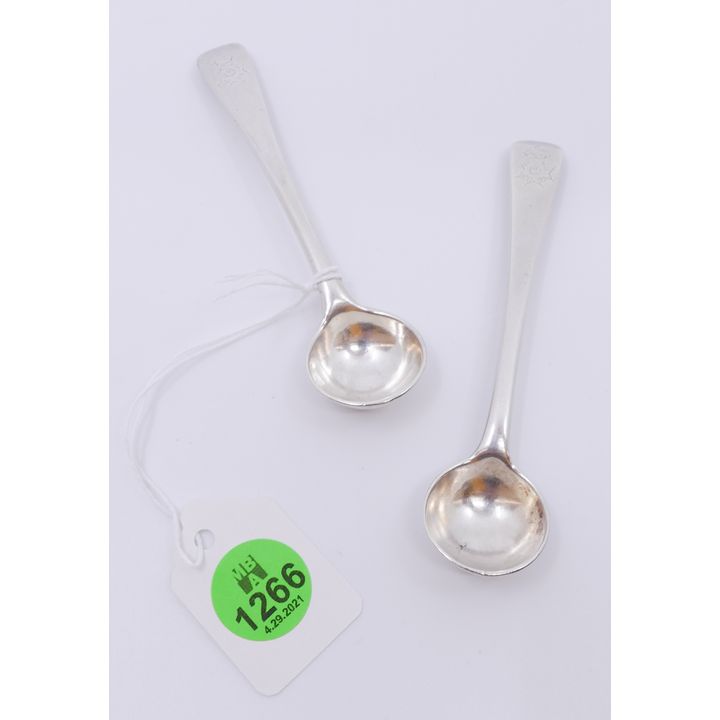 Pair Victorian English Sterling Master Salt Spoons- 39g