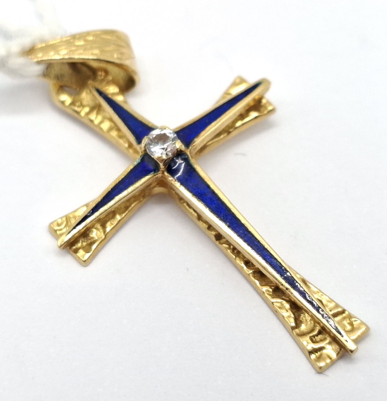 18ct Gold Enamel Pendant