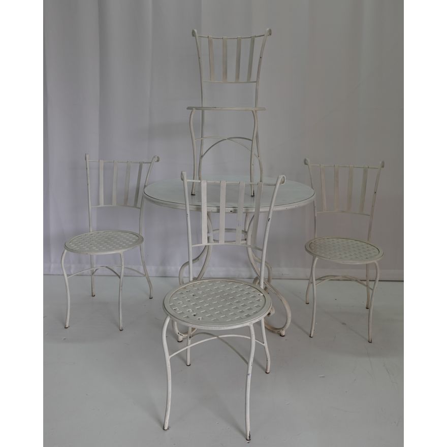 METAL TABLE AND 4 CHAIRS