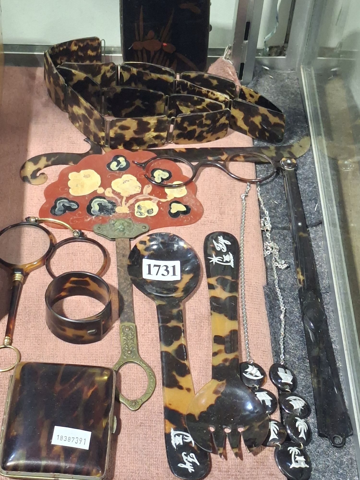 TORTOISE SHELL REQUISITES COLLECTION